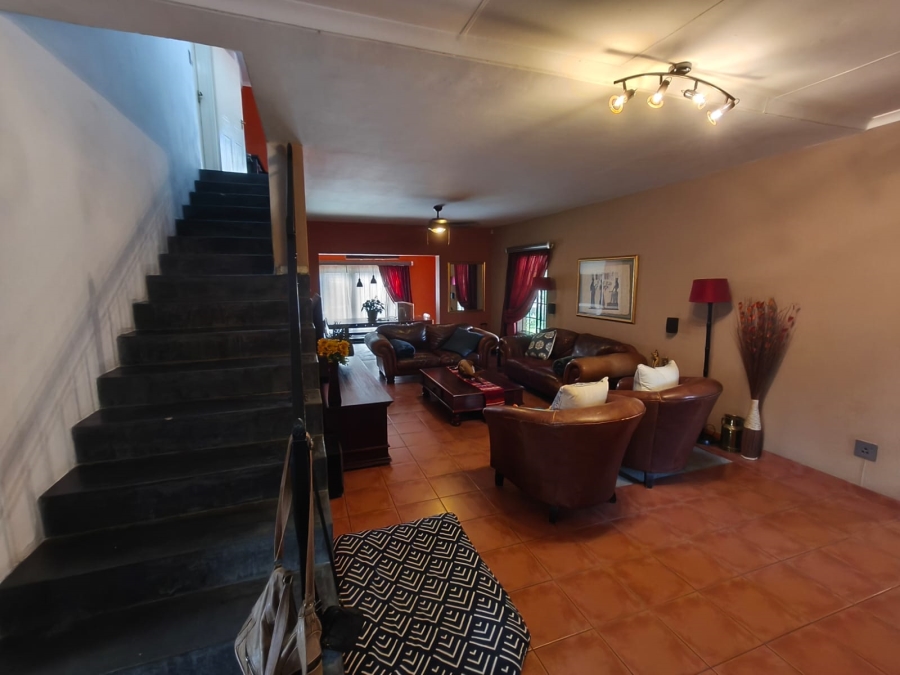 3 Bedroom Property for Sale in Safari Gardens North West